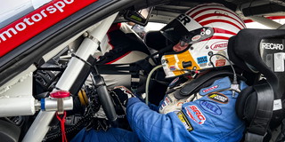 5 Things to Know Before You Drive a Race Car